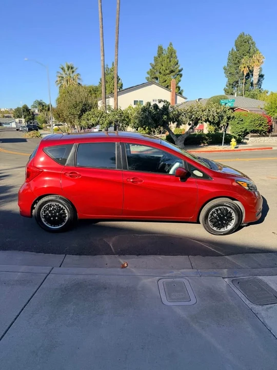 2017 Nissan Versa - Image 4 of 9