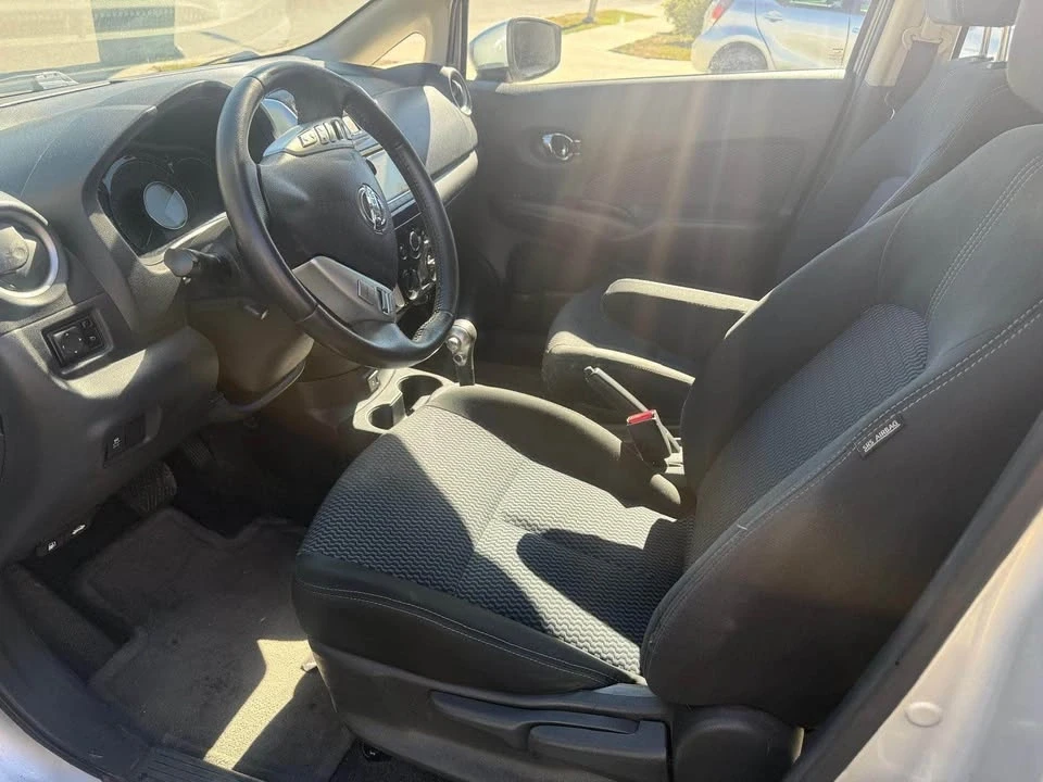 2017 Nissan Versa - Image 5 of 11
