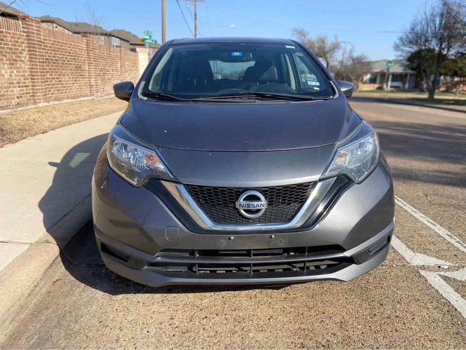 2017 Nissan Versa - Image 4 of 10