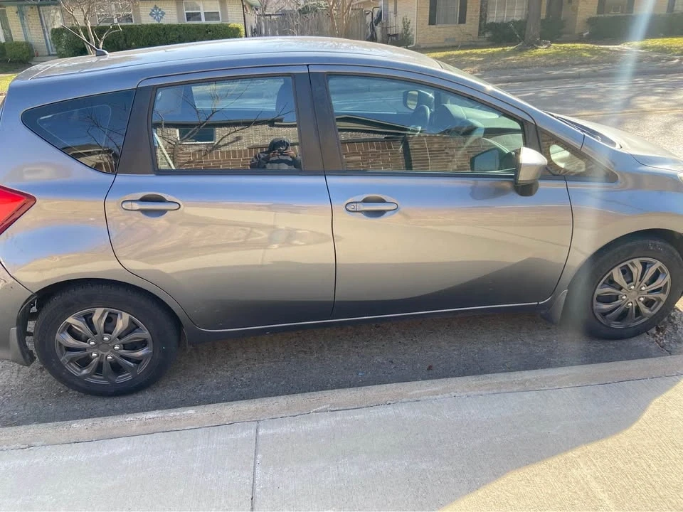 2017 Nissan Versa - Image 6 of 10