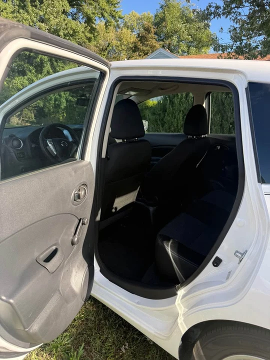 2017 Nissan Versa - Image 7 of 11