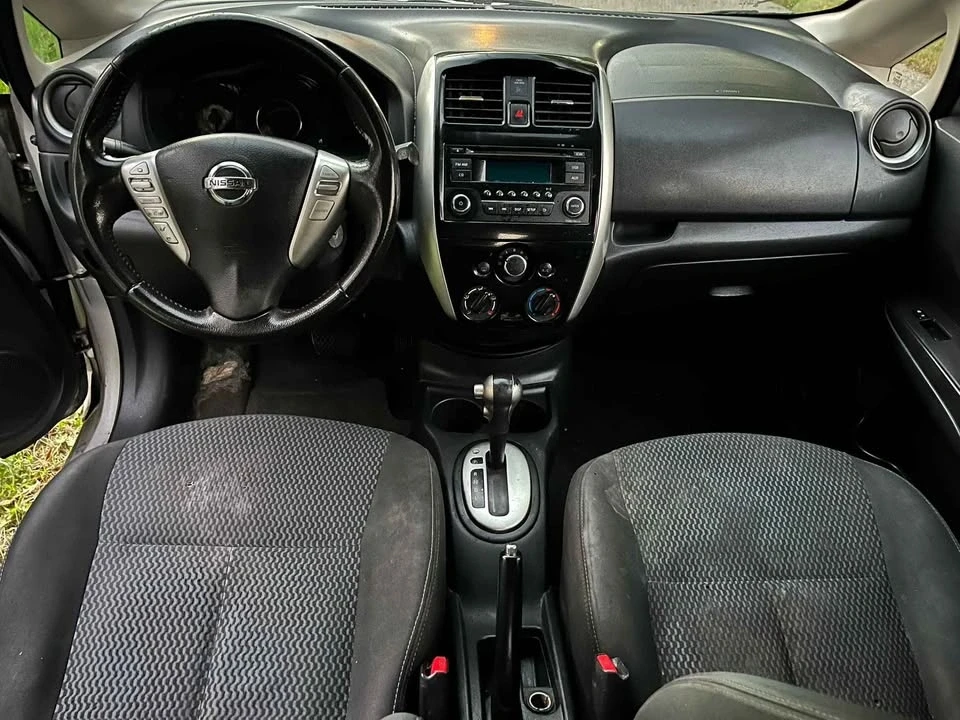 2017 Nissan Versa - Image 11 of 13