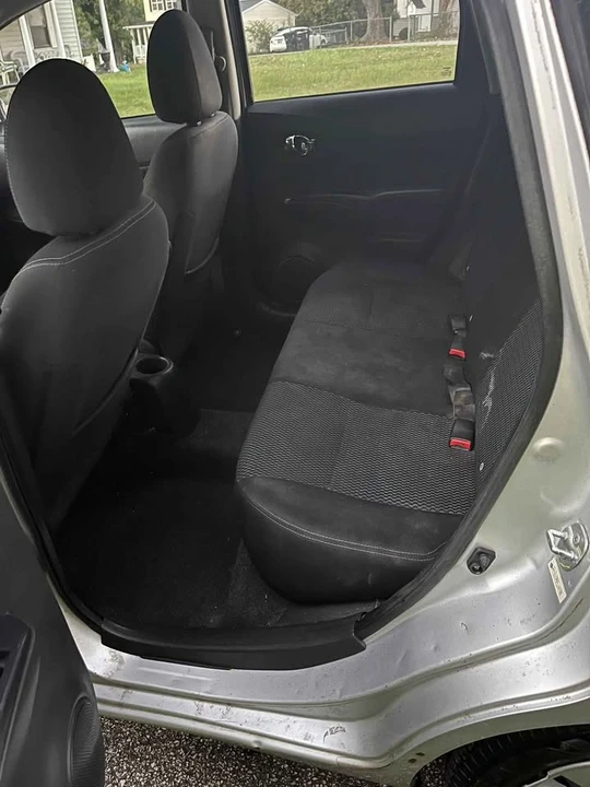 2017 Nissan Versa - Image 12 of 13