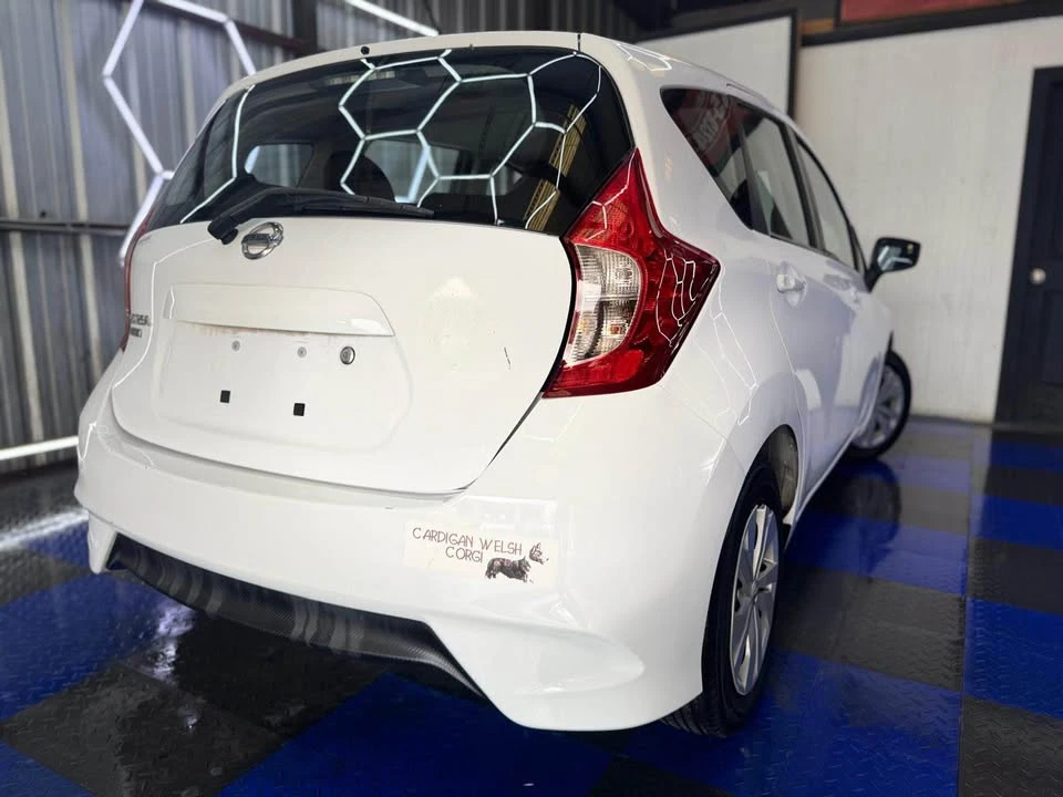 2017 Nissan Versa - Image 10 of 11