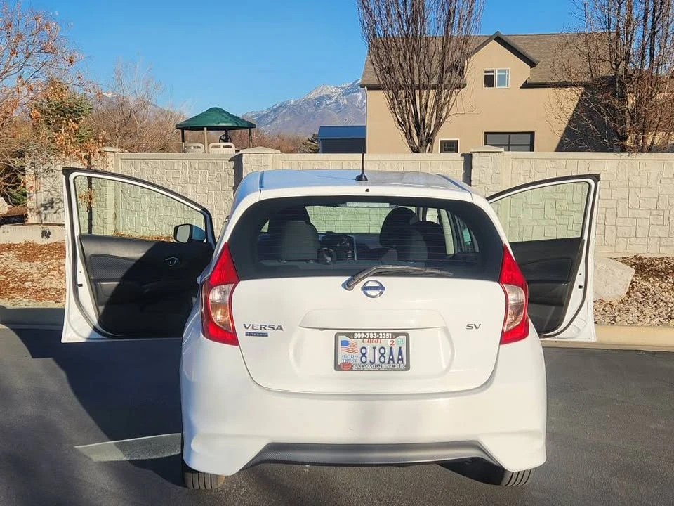 2017 Nissan Versa - Image 10 of 17