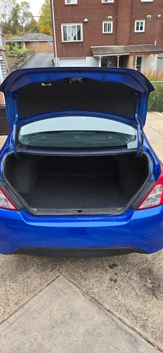 2017 Nissan Versa - Image 8 of 10