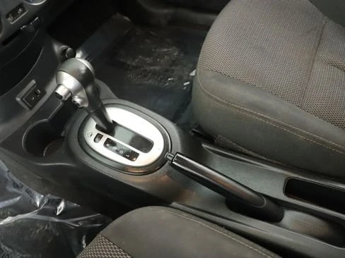 2017 Nissan Versa - Image 15 of 20