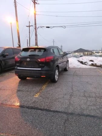 2017 Nissan Rogue - Image 6 of 9