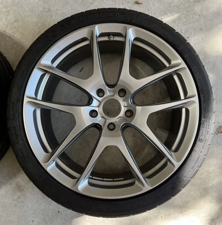 2017 Parts & Memorabilia Other Wheels - Image 7 of 10