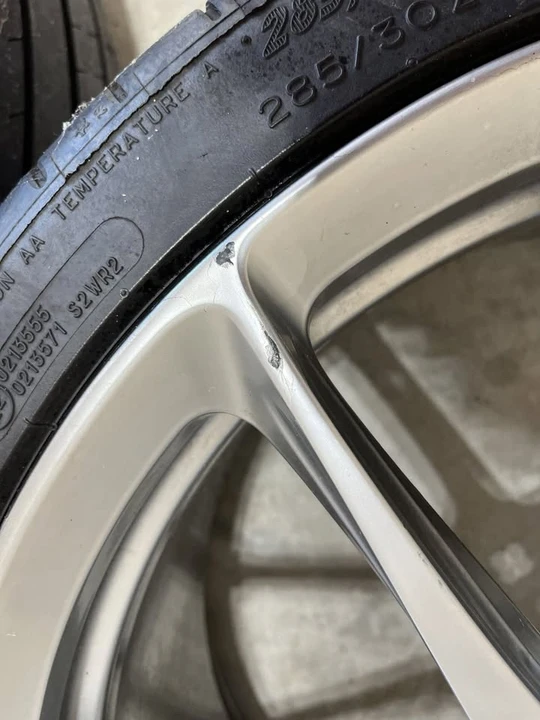 2017 Parts & Memorabilia Other Wheels - Image 4 of 10