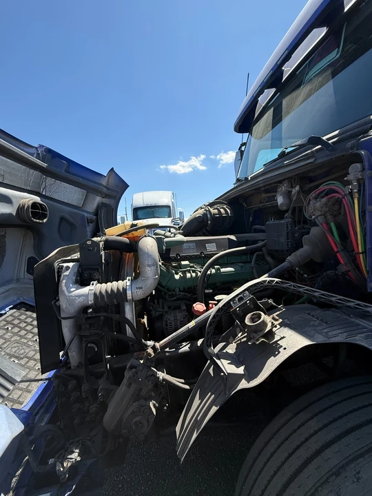 2017 Volvo - Image 17 of 18