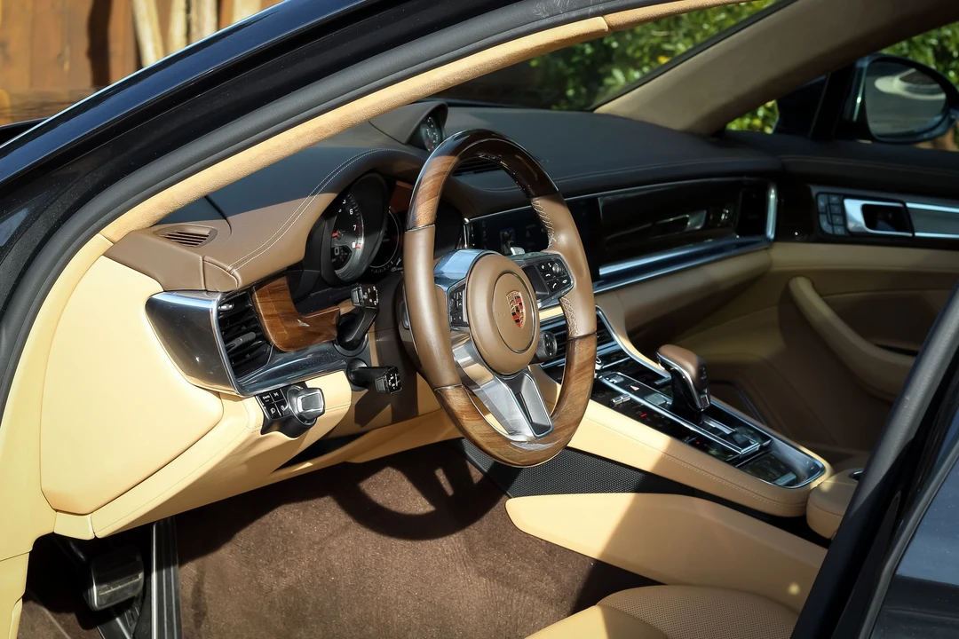 2017 Porsche 971 Panamera Turbo - Image 9 of 15