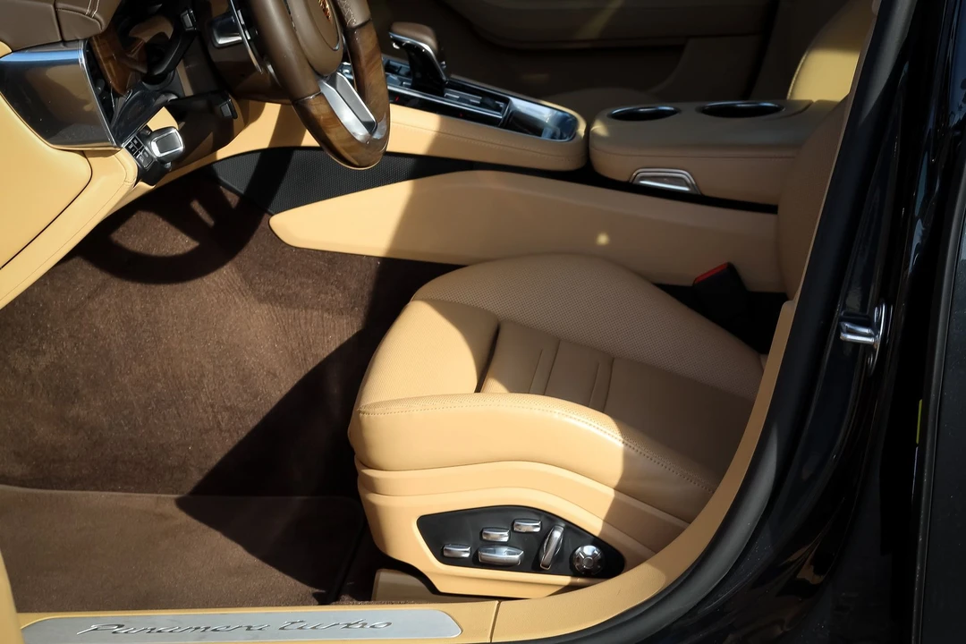 2017 Porsche 971 Panamera Turbo - Image 10 of 15