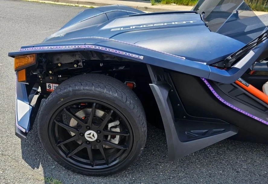 2017 Polaris Slingshot - Image 13 of 21
