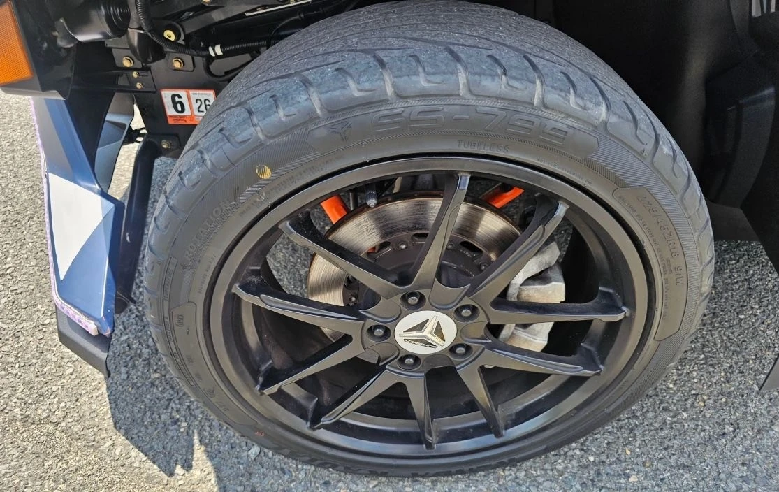 2017 Polaris Slingshot - Image 10 of 21