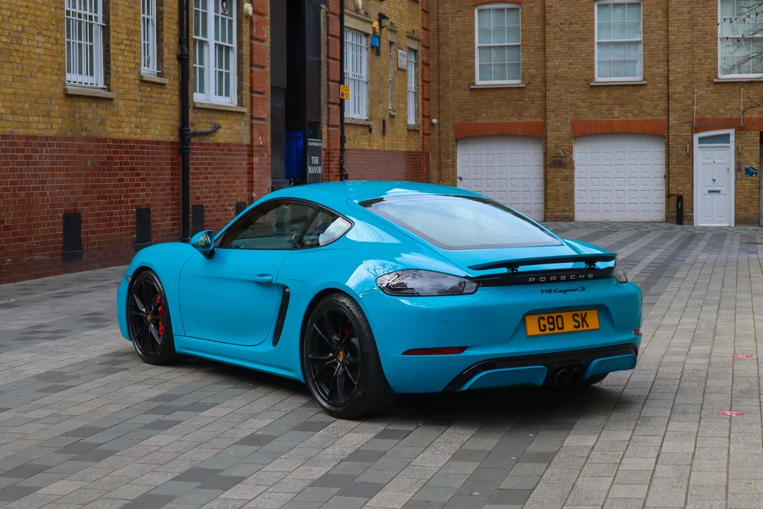 2017 Porsche 718 Cayman S - Image 13 of 18
