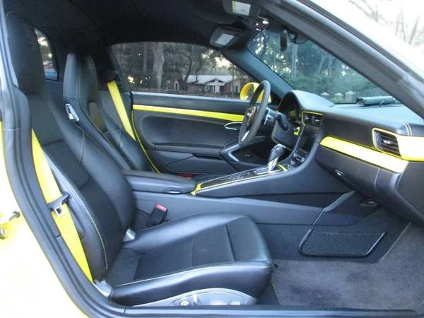2017 Porsche 991 Targa 4 & 4S - Image 16 of 21