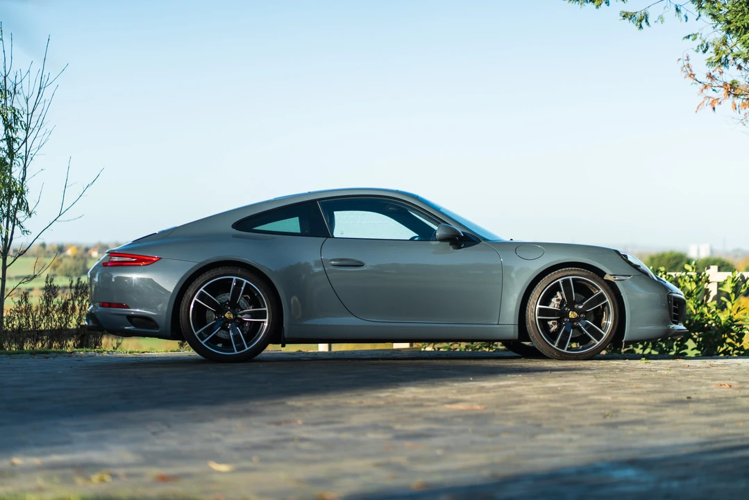2017 Porsche 991 Carrera - Image 14 of 31