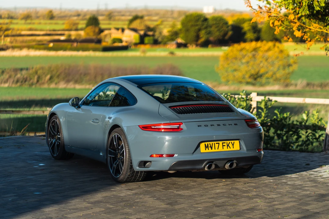 2017 Porsche 991 Carrera - Image 16 of 31