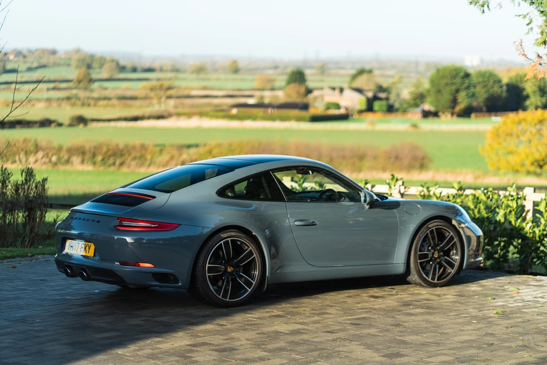 2017 Porsche 991 Carrera - Image 6 of 31