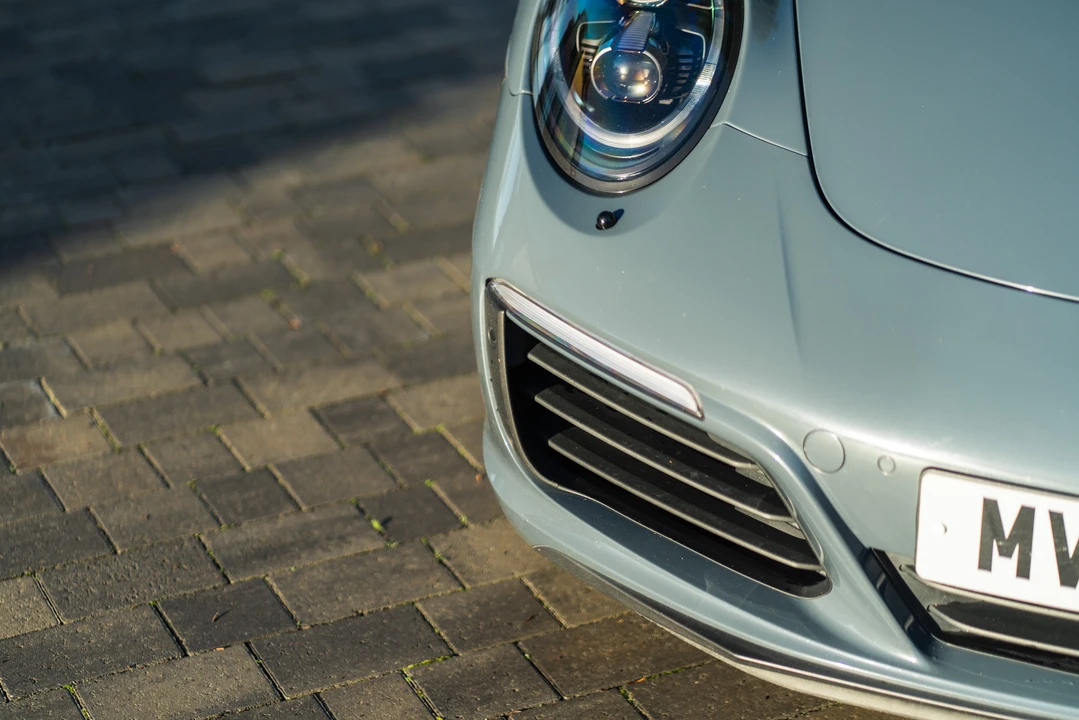 2017 Porsche 991 Carrera - Image 25 of 31