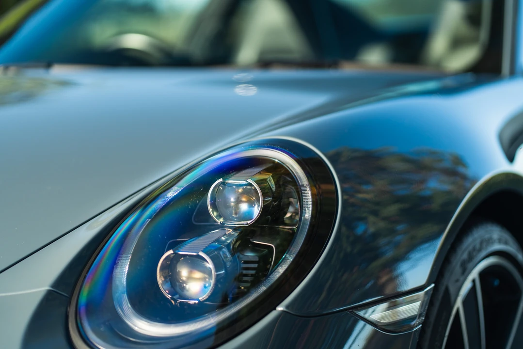 2017 Porsche 991 Carrera - Image 28 of 31