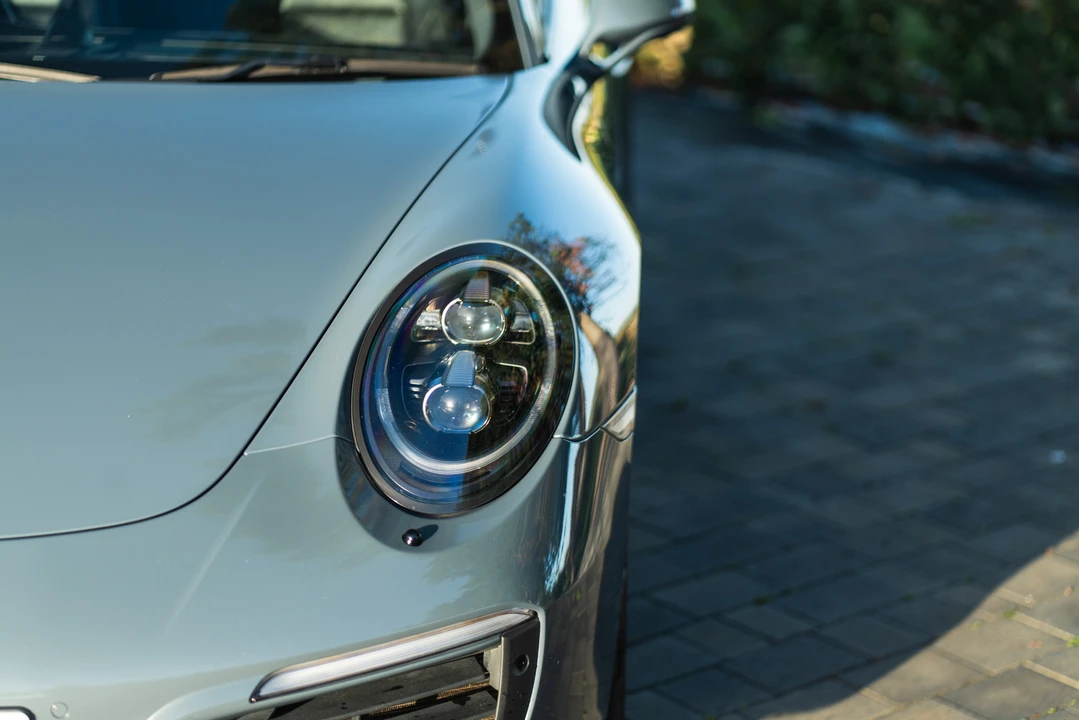 2017 Porsche 991 Carrera - Image 29 of 31