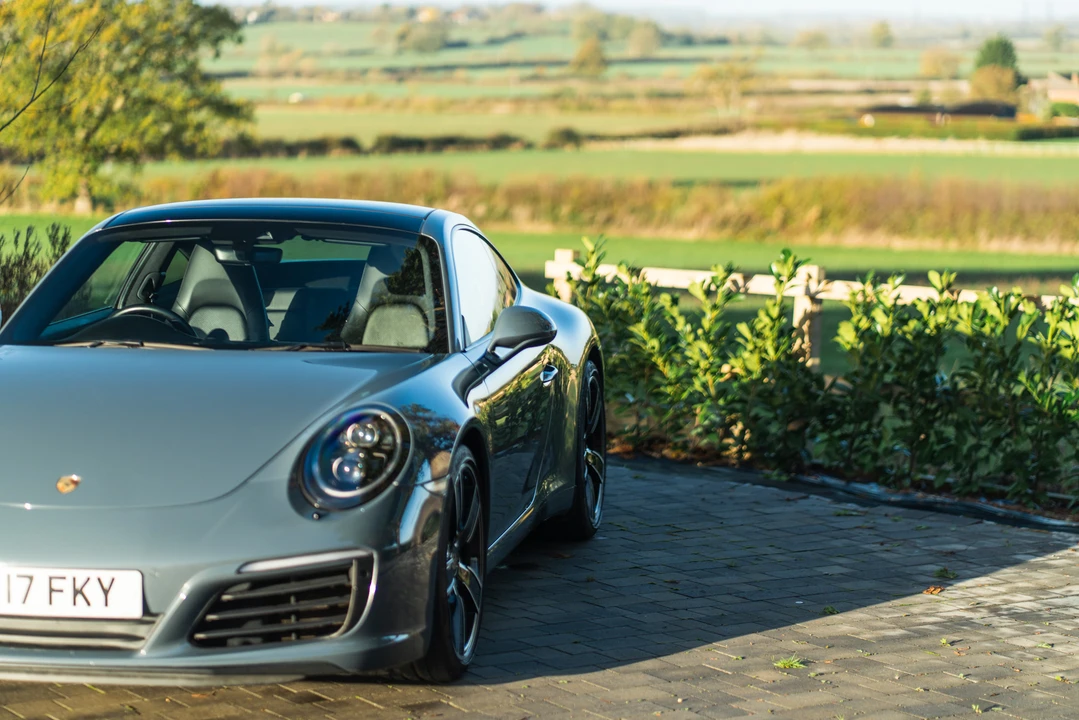 2017 Porsche 991 Carrera - Image 31 of 31