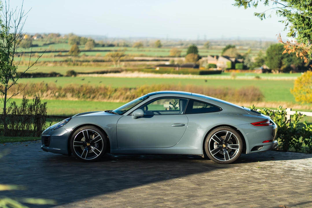 2017 Porsche 991 Carrera - Image 17 of 31