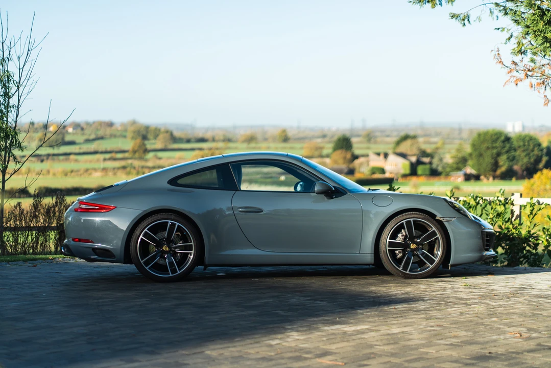 2017 Porsche 991 Carrera - Image 5 of 31