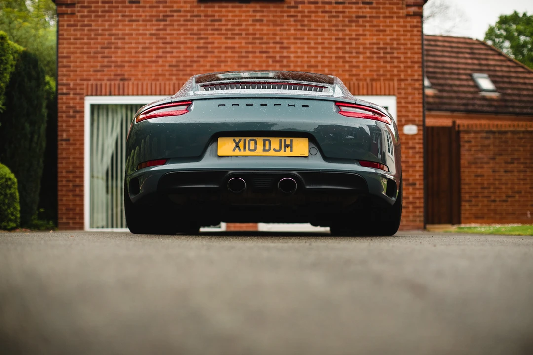 2017 Porsche 991 Carrera - Image 28 of 31