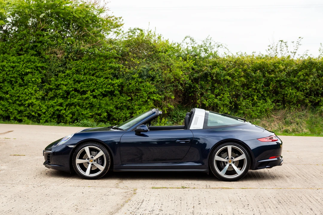2017 Porsche 991 Targa 4 & 4S - Image 9 of 31
