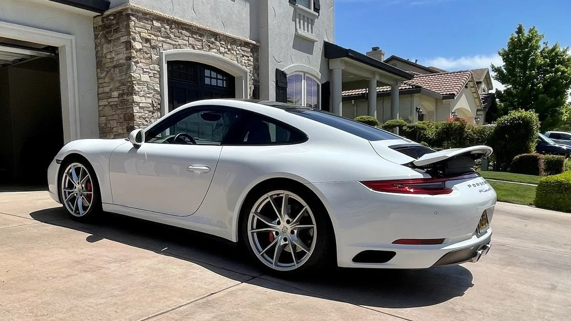 2017 Porsche 911 - Image 6 of 7