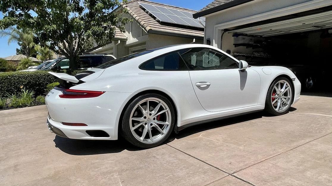 2017 Porsche 911 - Image 5 of 7