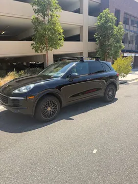 2017 Porsche Cayenne Platinum