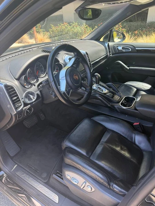 2017 Porsche 958 Cayenne - Image 6 of 8