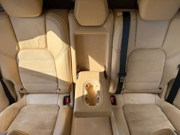 2017 Porsche 958 Cayenne - Image 16 of 21