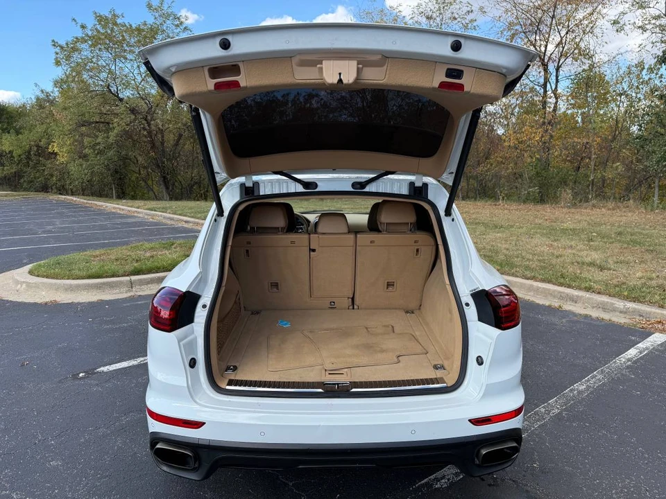 2017 Porsche 958 Cayenne - Image 20 of 22
