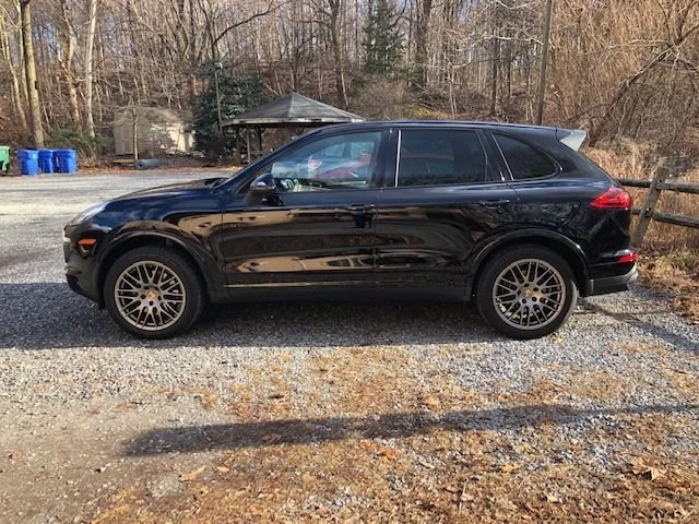 2017 Porsche 958 Cayenne - Image 8 of 10