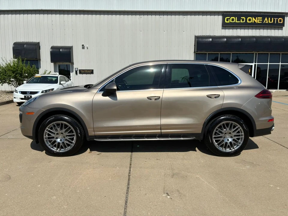 2017 Porsche 958 Cayenne - Image 8 of 31