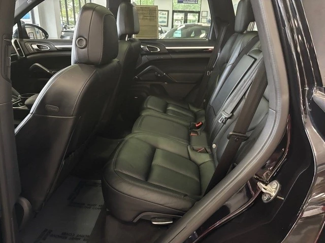 2017 Porsche 958 Cayenne S - Image 7 of 12