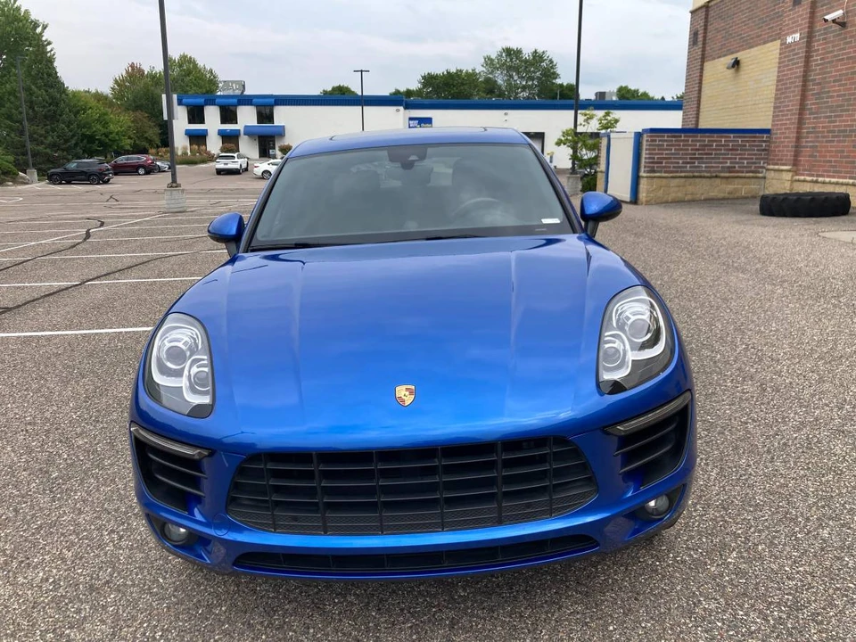 2017 Porsche Macan - Image 10 of 19