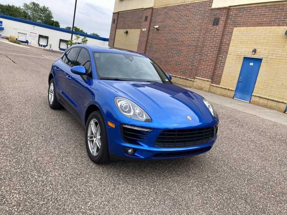 2017 Porsche Macan - Image 2 of 19