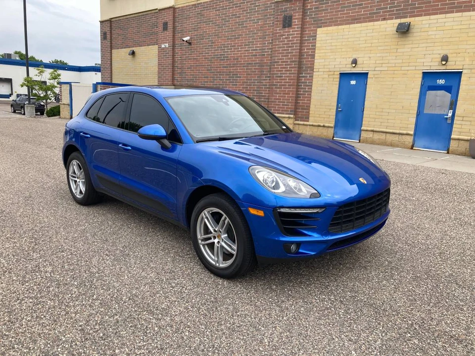 2017 Porsche Macan - Image 11 of 19