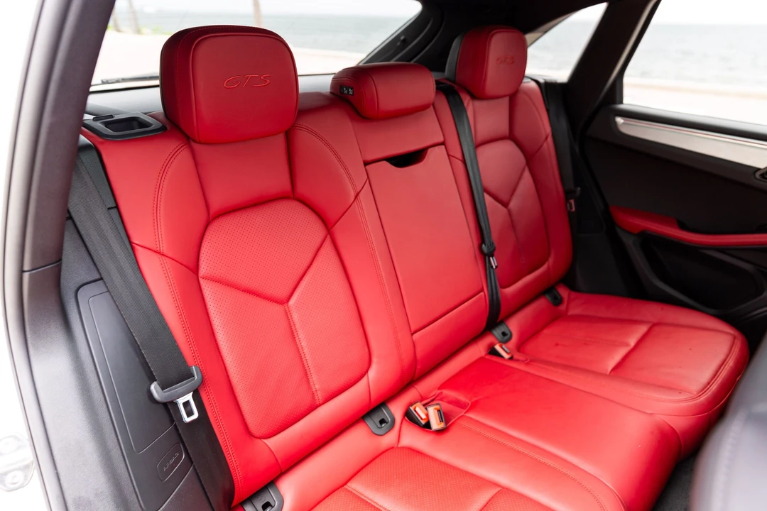 2017 Porsche Macan GTS - Image 6 of 9
