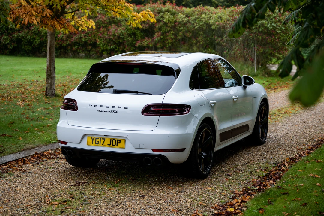 2017 Porsche Macan GTS - Image 8 of 31