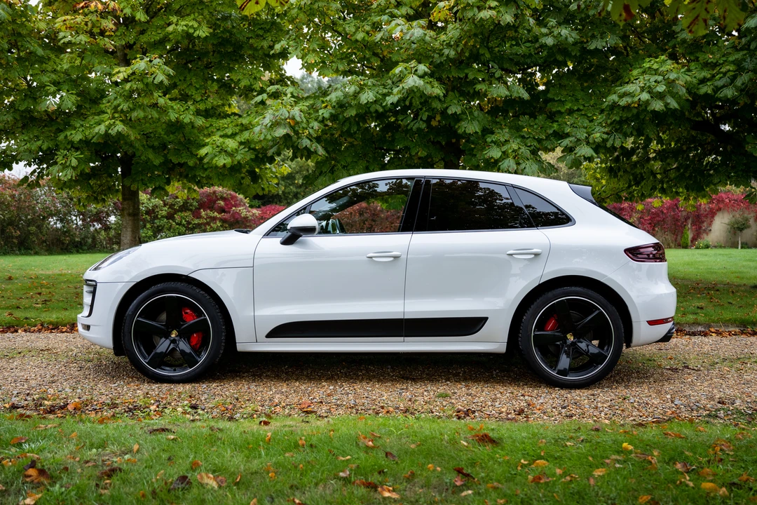 2017 Porsche Macan GTS - Image 5 of 31