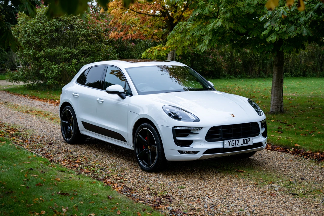 2017 Porsche Macan GTS - Image 10 of 31