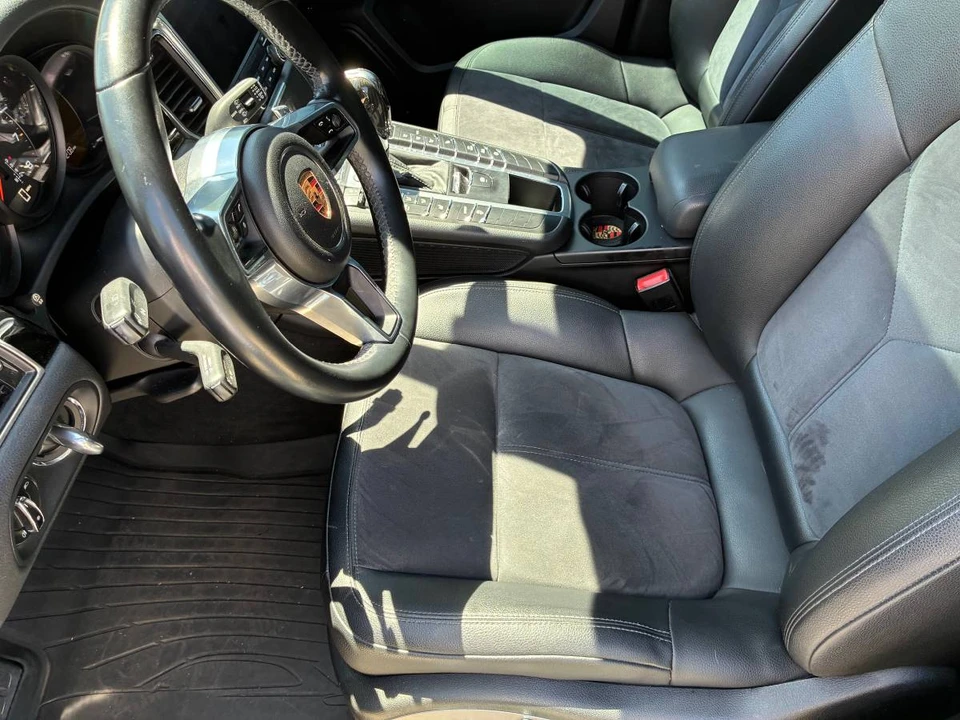 2017 Porsche Macan - Image 10 of 11