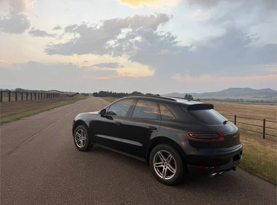 2017 Porsche Macan S - Image 5 of 9